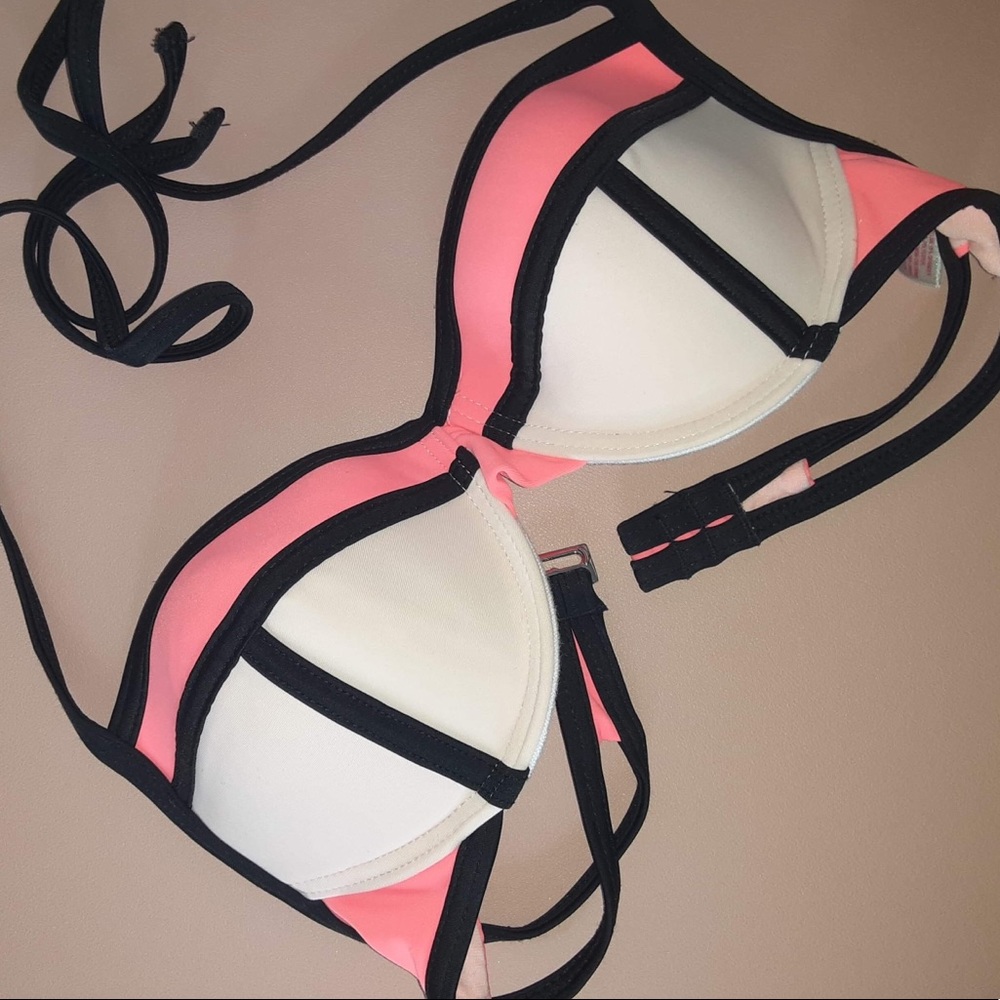 NWOT Xhilaration Bikini Top sz Small